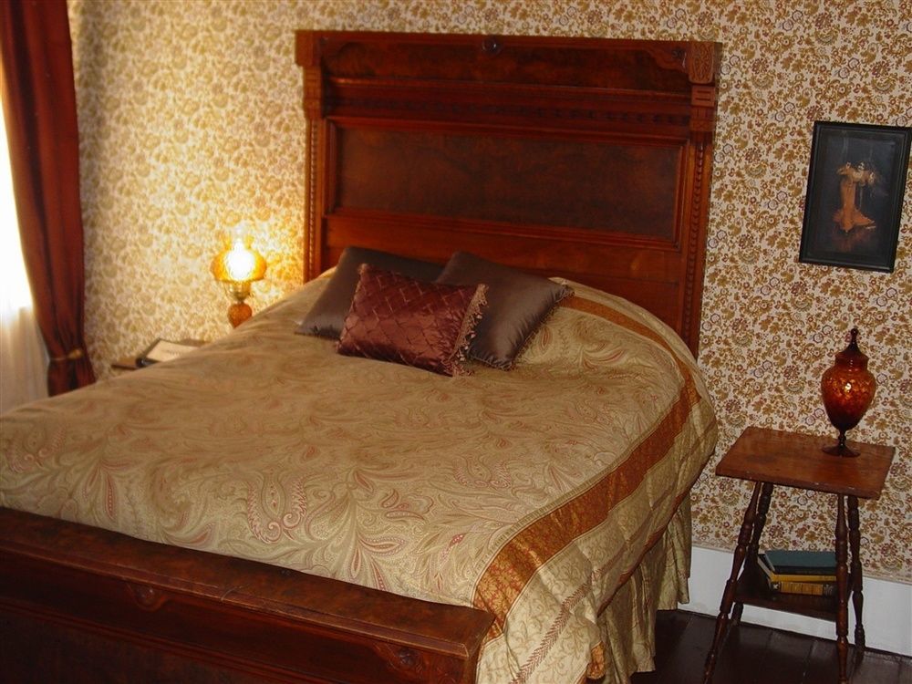 The Historic Hotel Leger Mokelumne Hill Habitación foto
